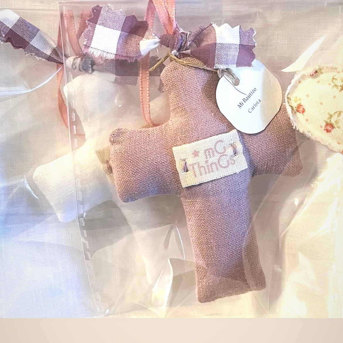 Detalle Bautizo: Cruces de lino. Packs de 8 unidades.