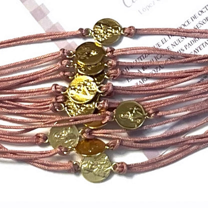 Detalle de Bautizo: Pack de 8 unidades Pulsera Escapulario Virgen del Carmen en acero dorado o acero plata.