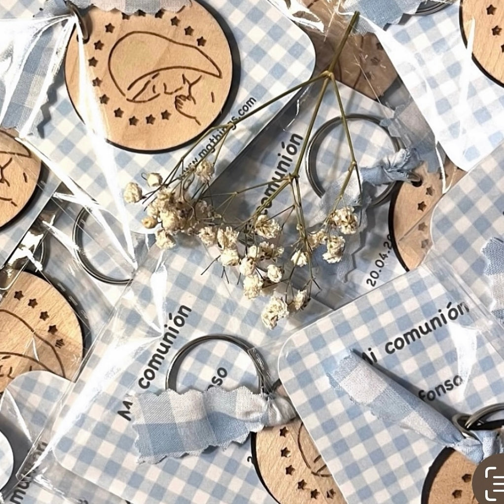 Detalle Comunión Llavero de madera natural Virgen Niña.( Pack 8 unidades)