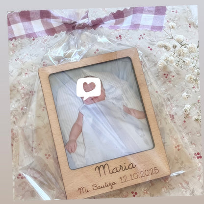 Detalle Bautizo: Marquitos de madera como recordatorio . Packs de    Cinco unidades